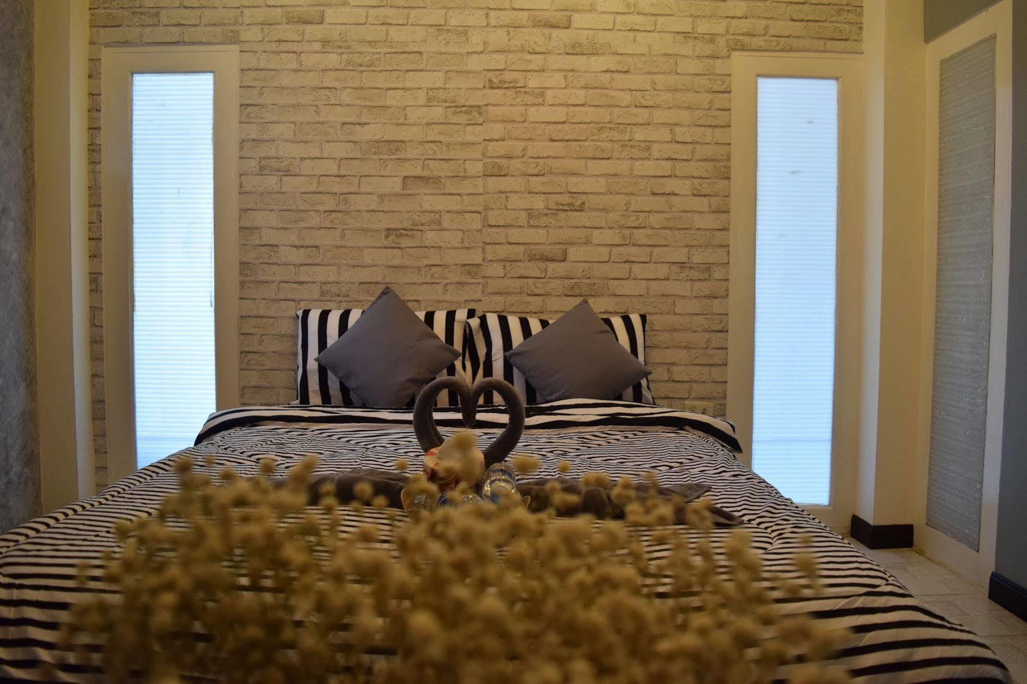 I-Talay Loft Hotel Koh Samet Bagian luar foto