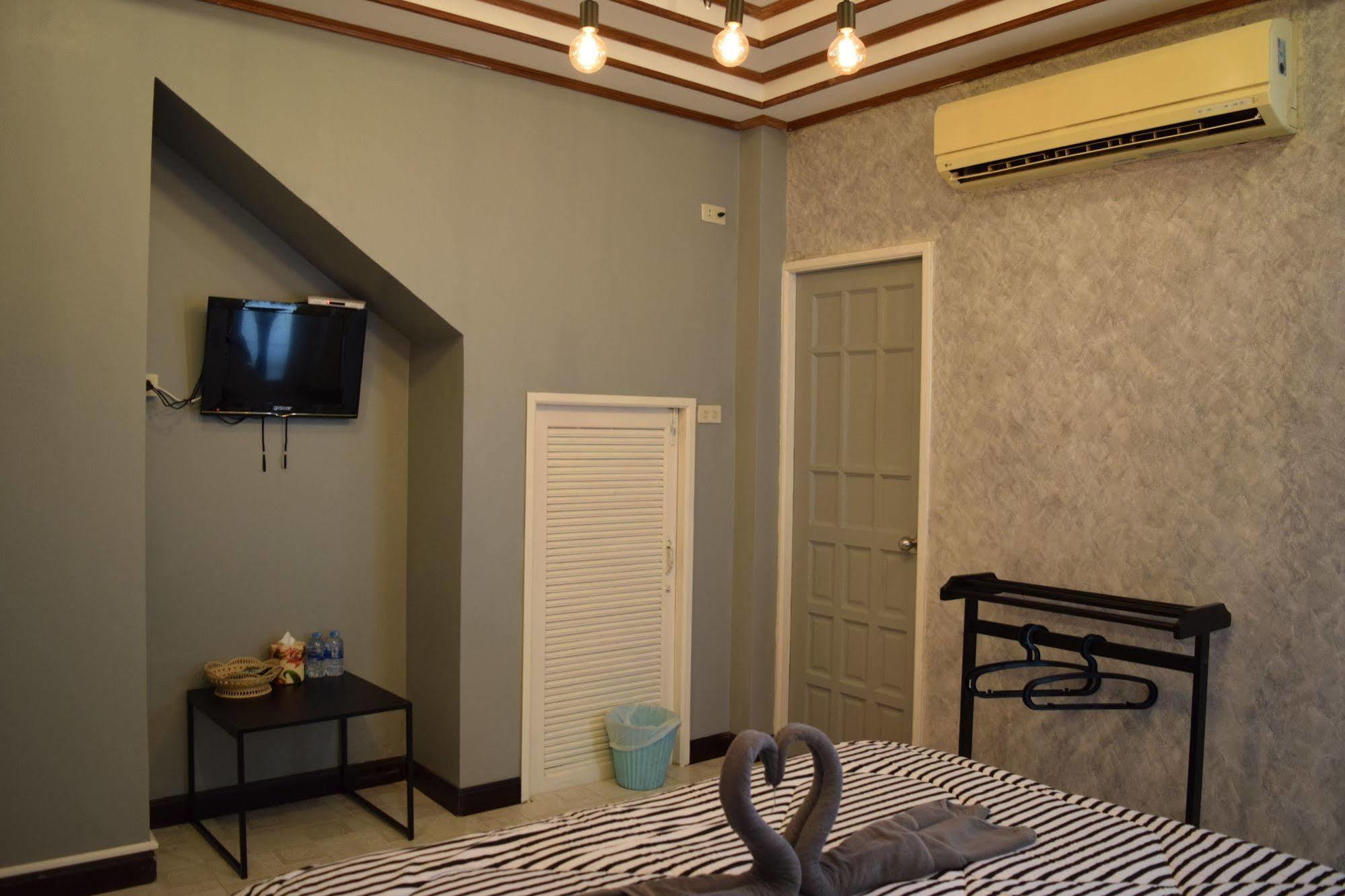 I-Talay Loft Hotel Koh Samet Bagian luar foto