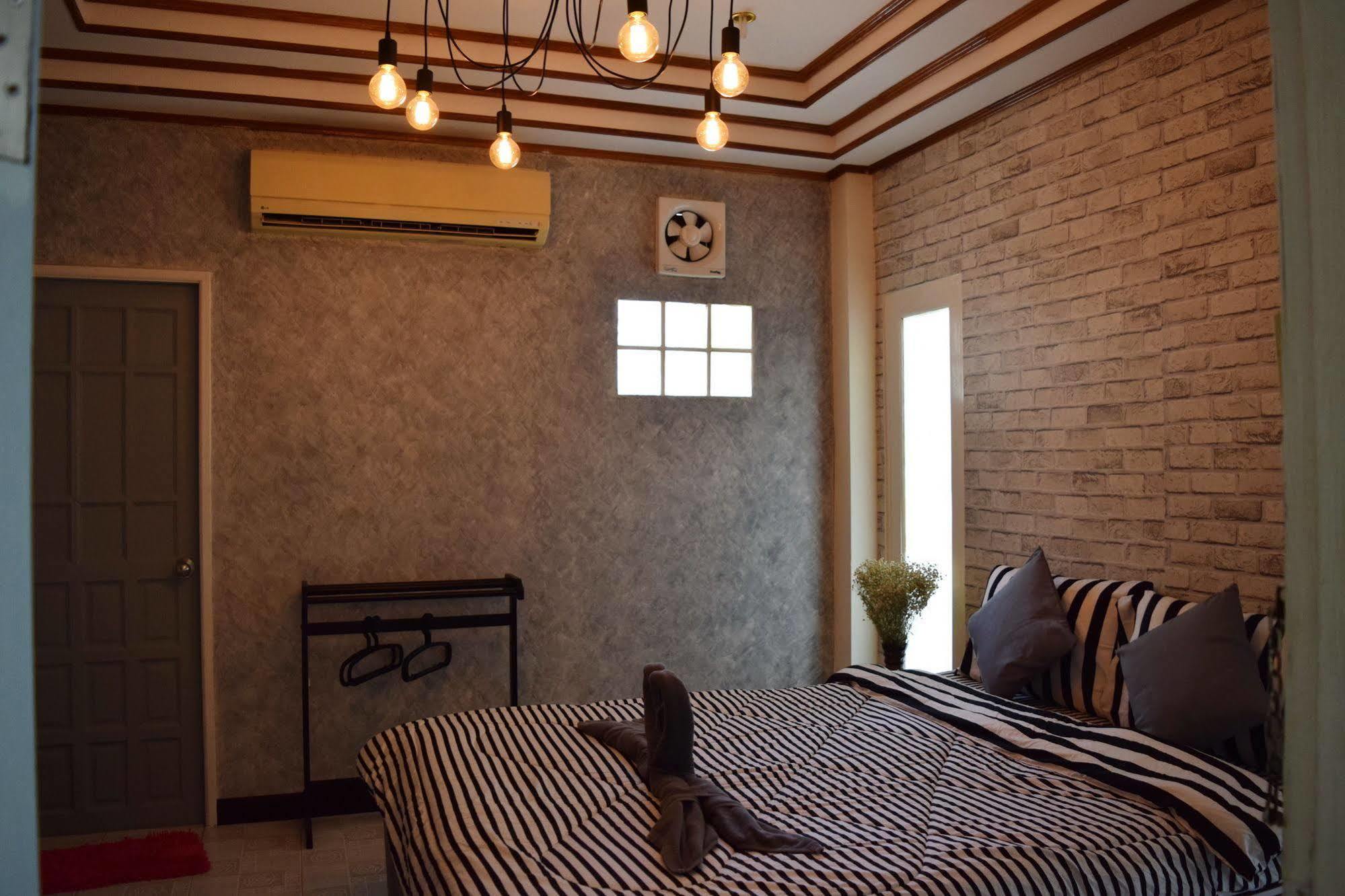 I-Talay Loft Hotel Koh Samet Bagian luar foto